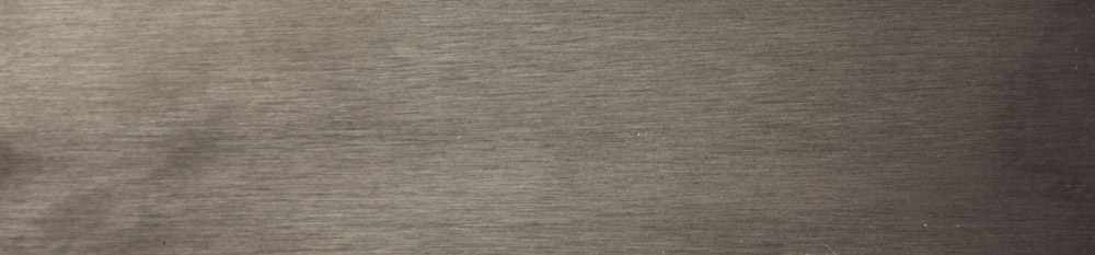 B3 - [ferro laccato effetto spazzolato opaco: ] titanio