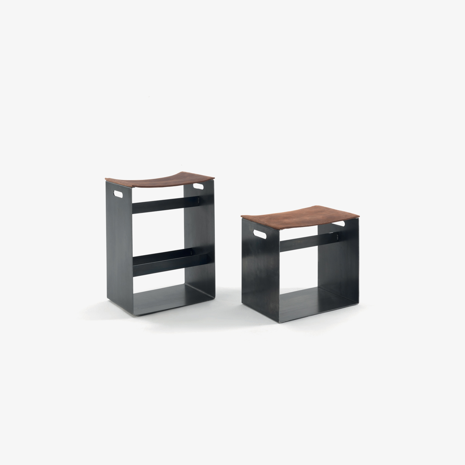 SGABELLI_BARNEY_SMALL_BIG