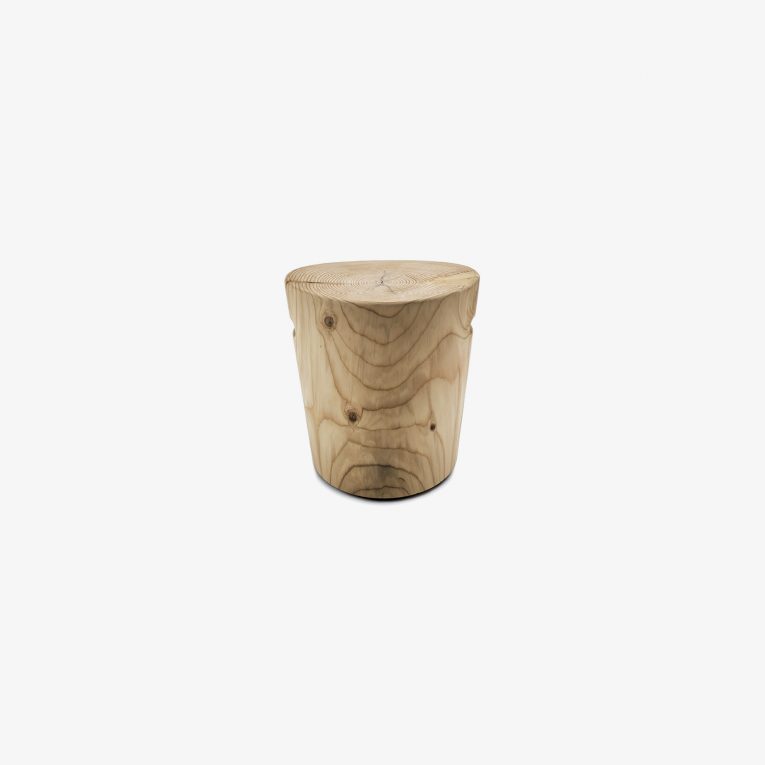 Ellisse stool in scented cedar