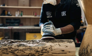 lavorazione del legno e rifinitura